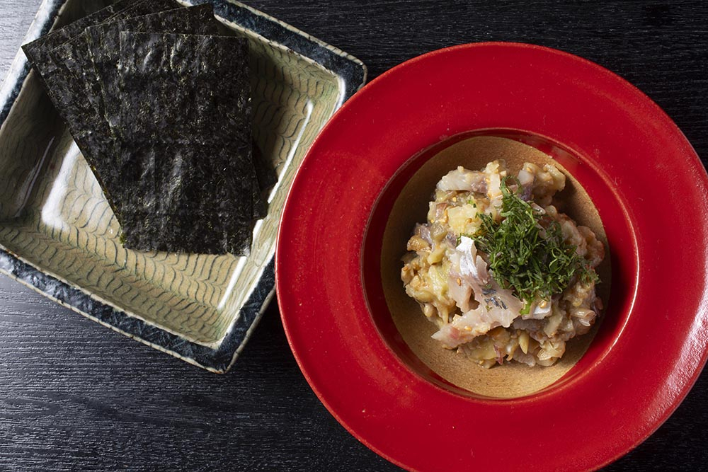 『いたぎ家』の鯵と焼きナスのなめろう